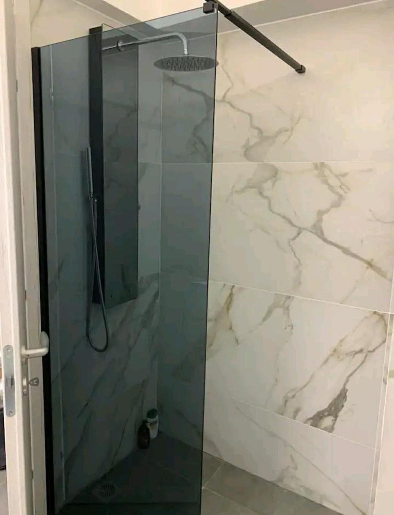 Afrodite Central Apartment By Vpn Atenas Exterior foto